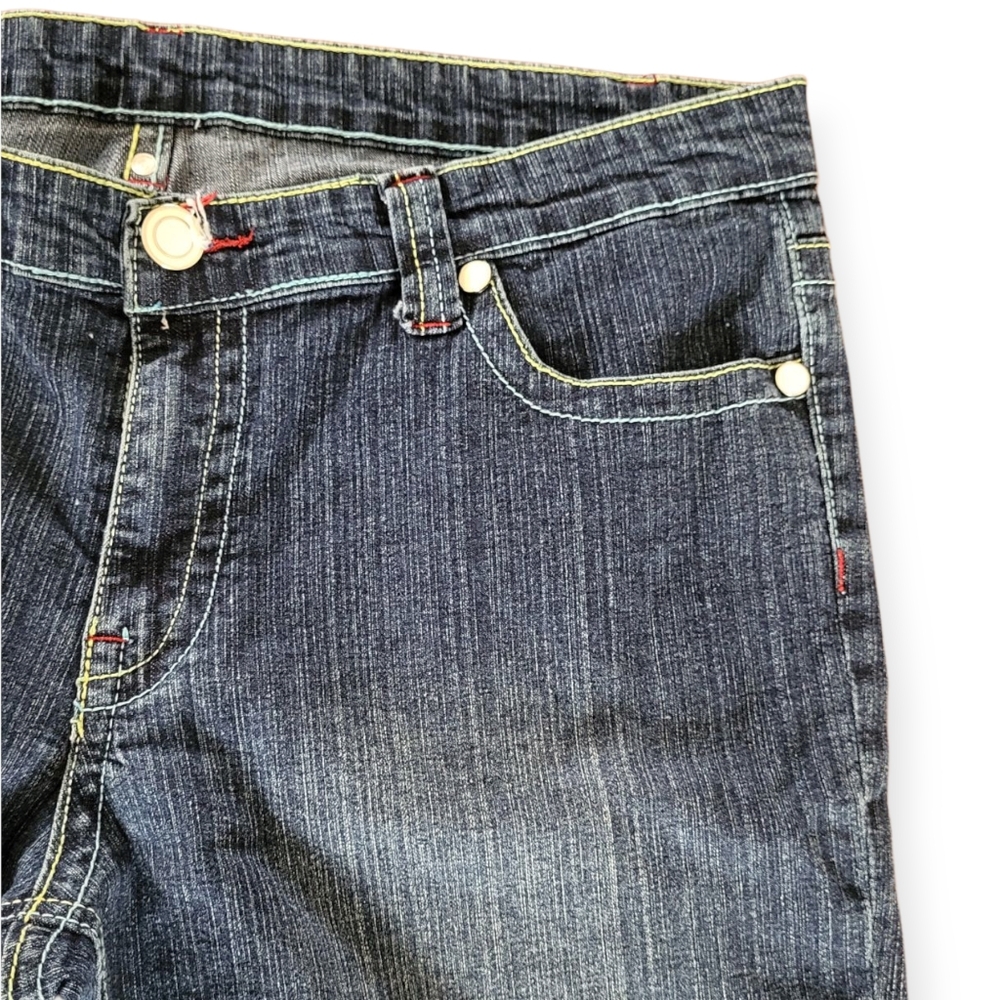 Vintage COOGI Cropped Mid-Rise Denim Jeans with Embroidered Pockets - Picture 6 of 9